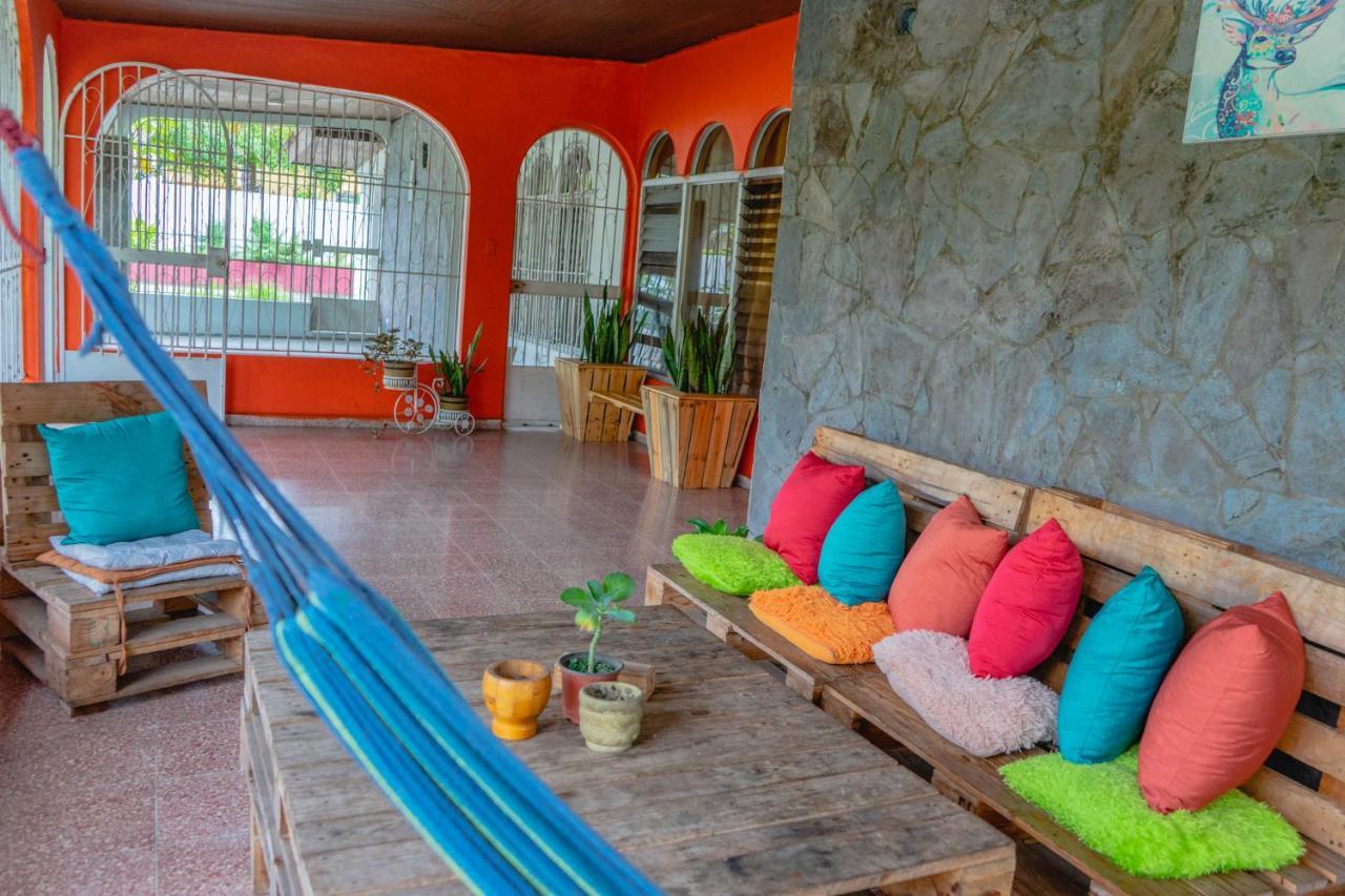 Hostal Familiar Argeñal David Exterior foto
