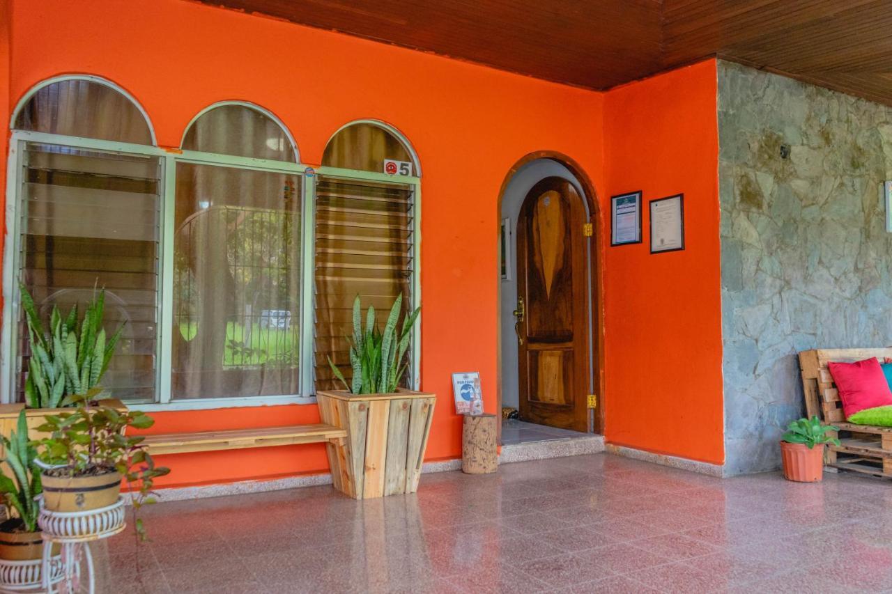 Hostal Familiar Argeñal David Exterior foto
