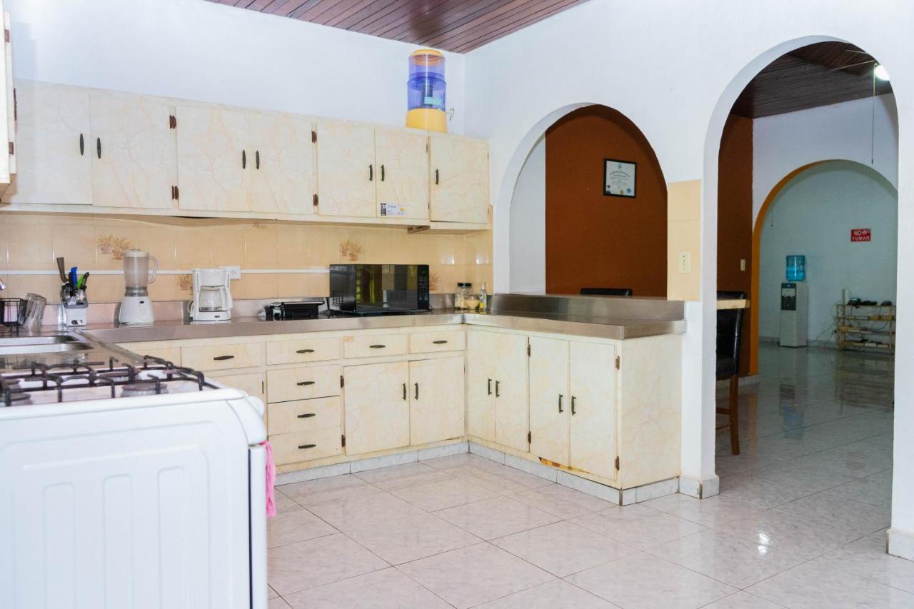Hostal Familiar Argeñal David Exterior foto