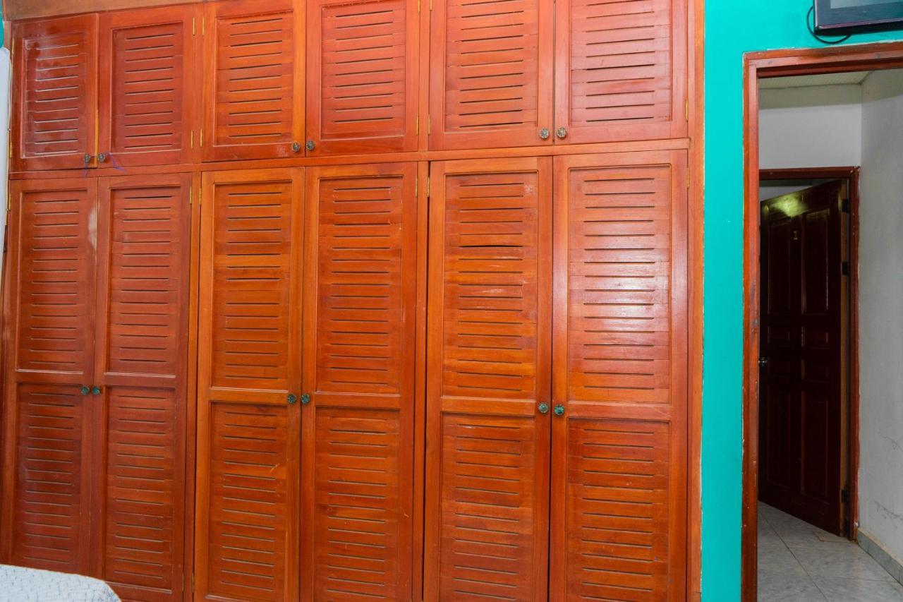 Hostal Familiar Argeñal David Exterior foto